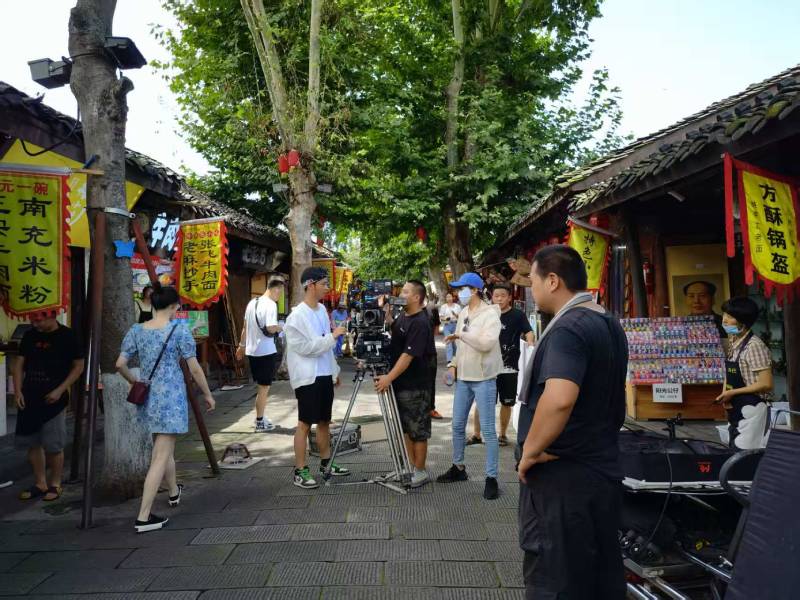 伊通产品视频拍摄技术升级：AI与三维动画深度融合